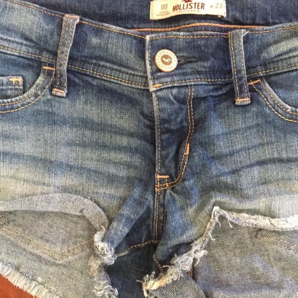 hollister jean shorts - Picture 3 of 3